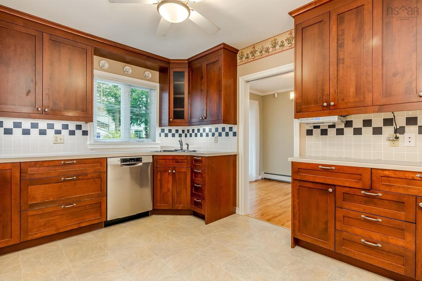 51 Woodward Crescent, Halifax, NS