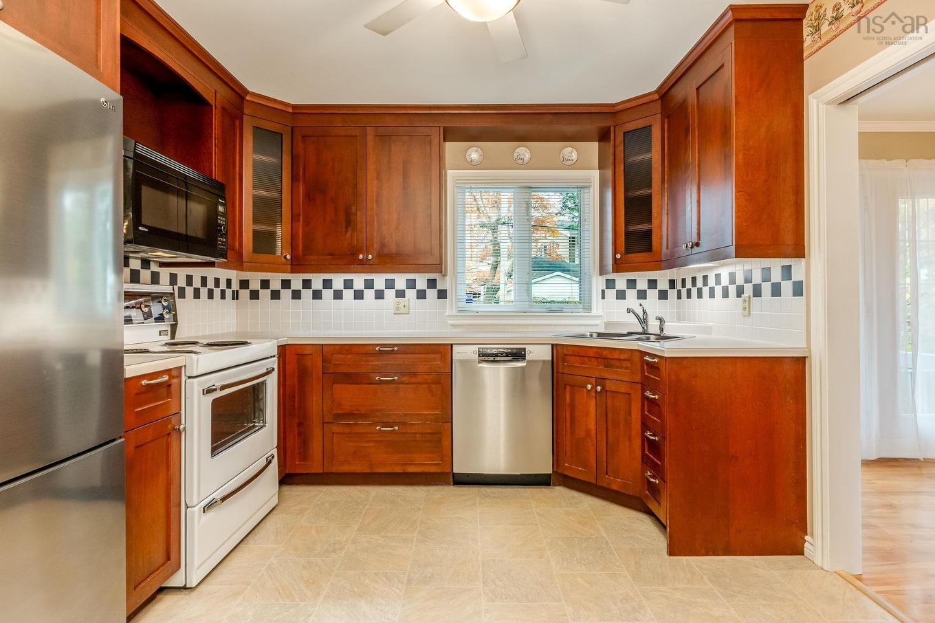 51 Woodward Crescent, Halifax, NS