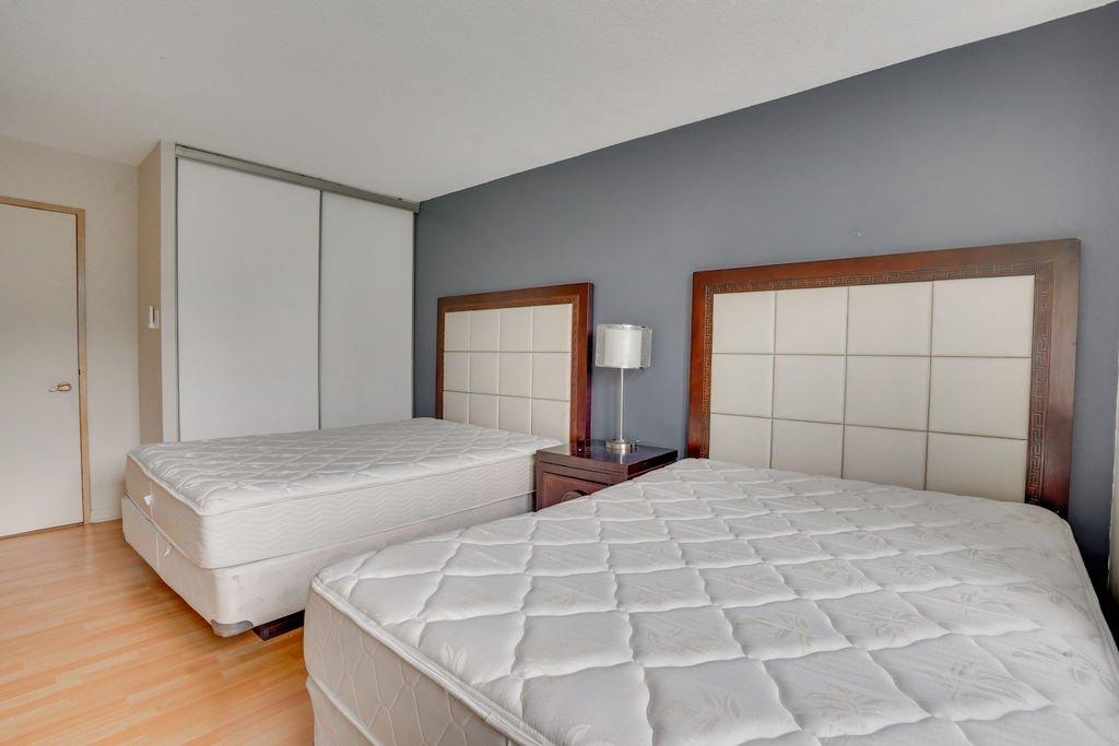 Chambre à coucher - 303-285 Rue Laurier, Gatineau (Hull), QC - Indoor Photo Showing Bedroom