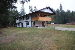 613 Wells Road Nakusp, BC V0G 1R1