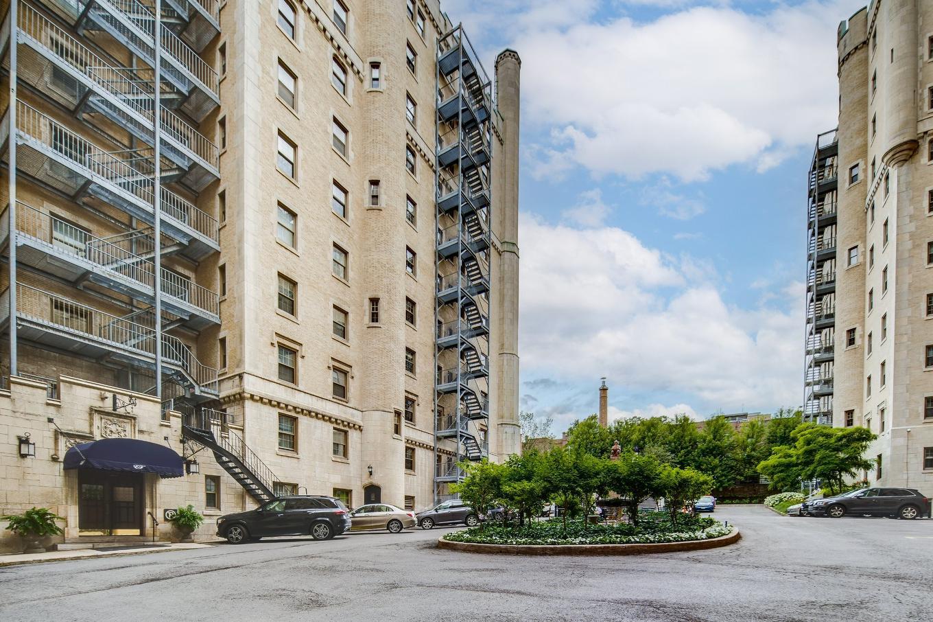 Face arrière - D-111-1321 Rue Sherbrooke O., Montréal (Ville-Marie), QC - Outdoor With Facade