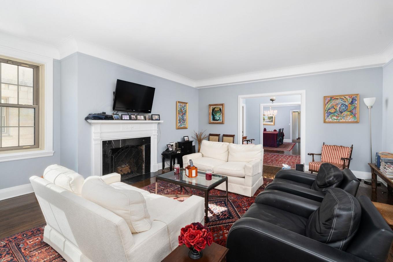 Salon - D-111-1321 Rue Sherbrooke O., Montréal (Ville-Marie), QC - Indoor Photo Showing Living Room With Fireplace