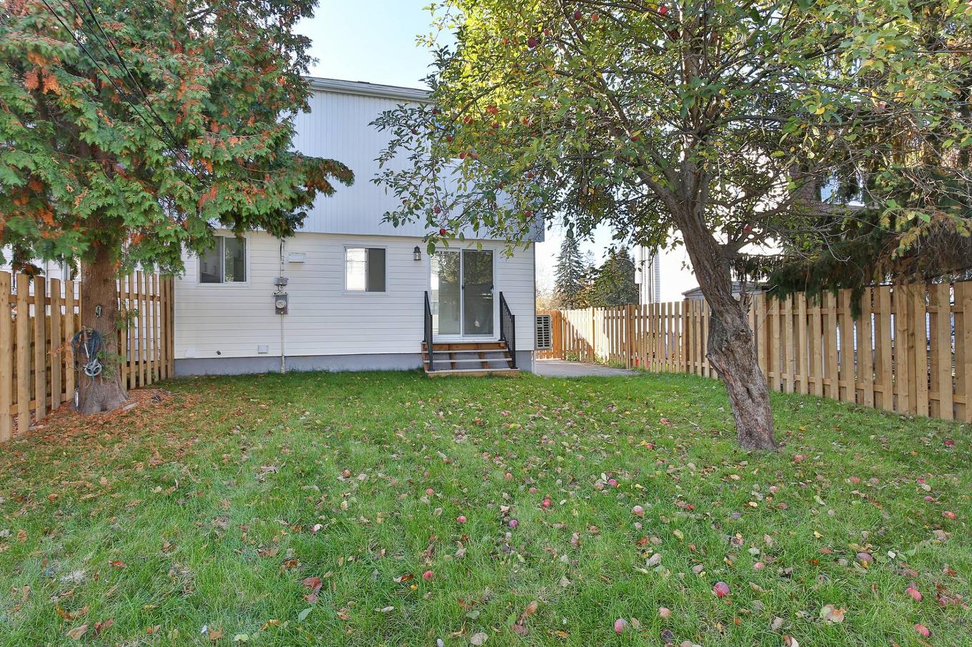 Back facade - 1480 Rue Pradier, Brossard, QC - Outdoor