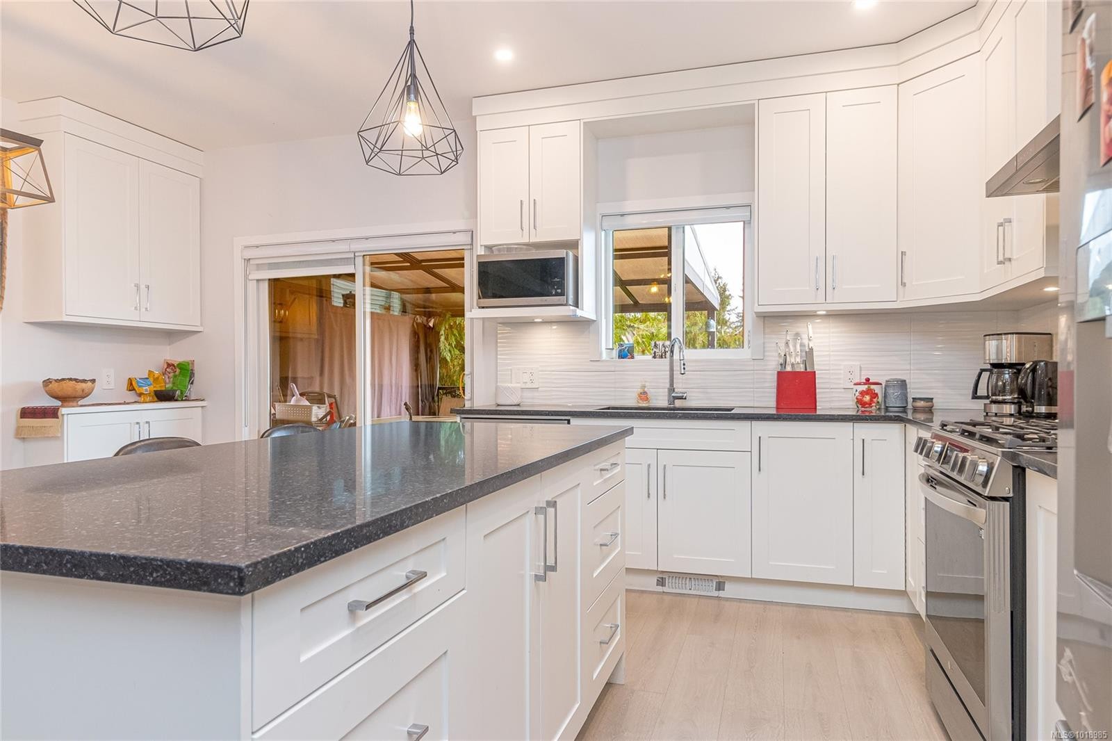 668 Eighth St, Nanaimo, BC