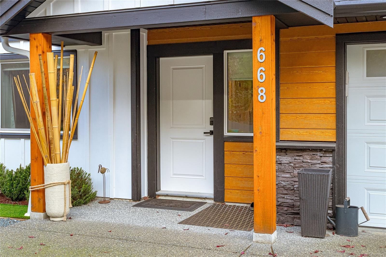 668 Eighth St, Nanaimo, BC