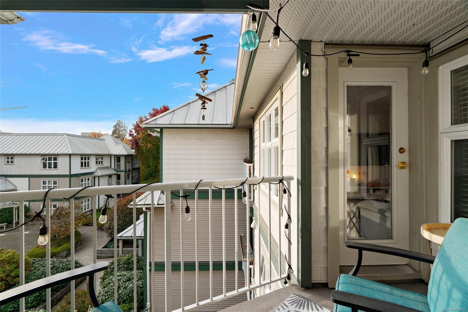 311-3010 Washington Ave, Victoria, BC - Outdoor With Exterior