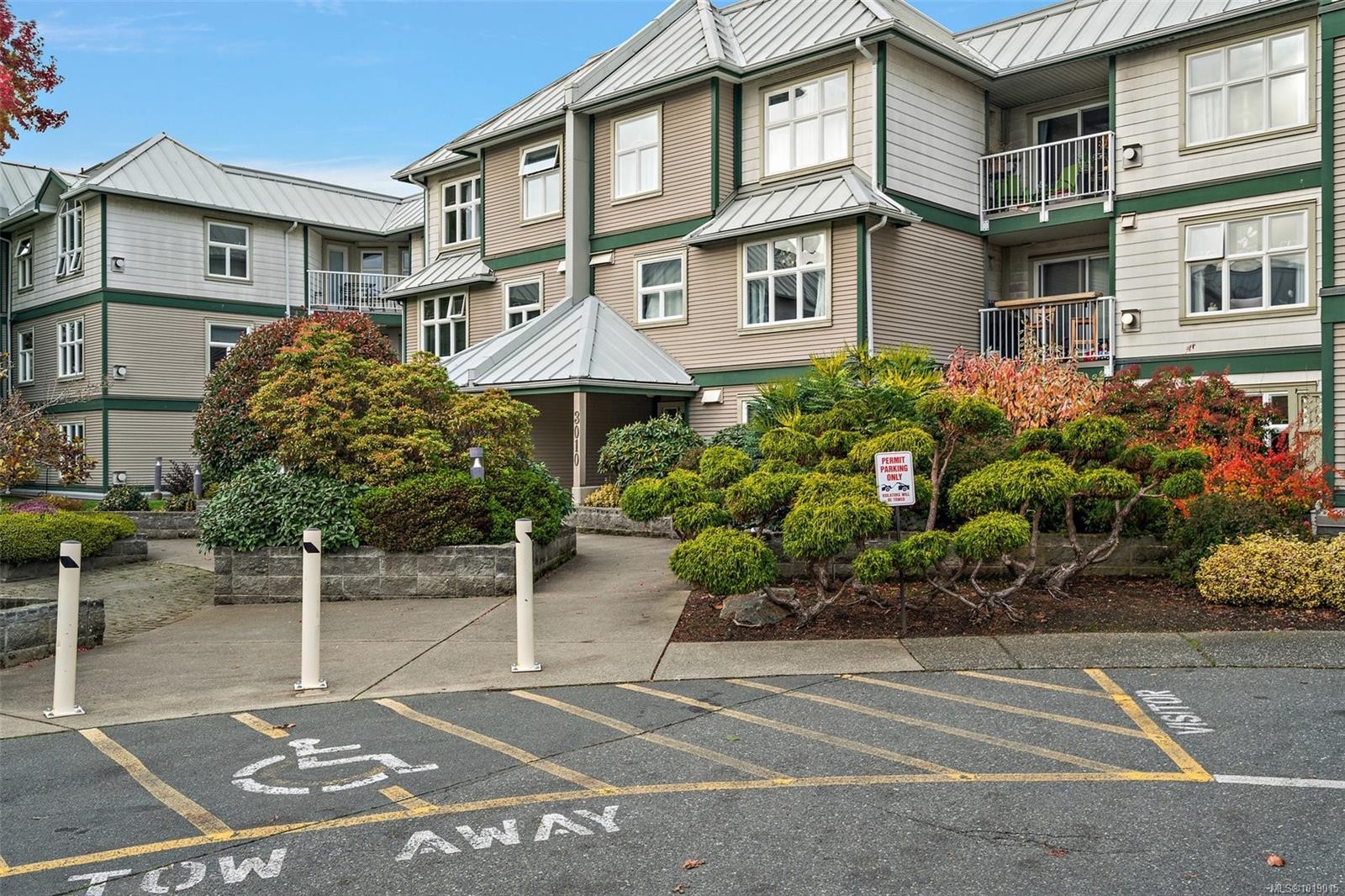 311-3010 Washington Ave, Victoria, BC - Outdoor With Balcony