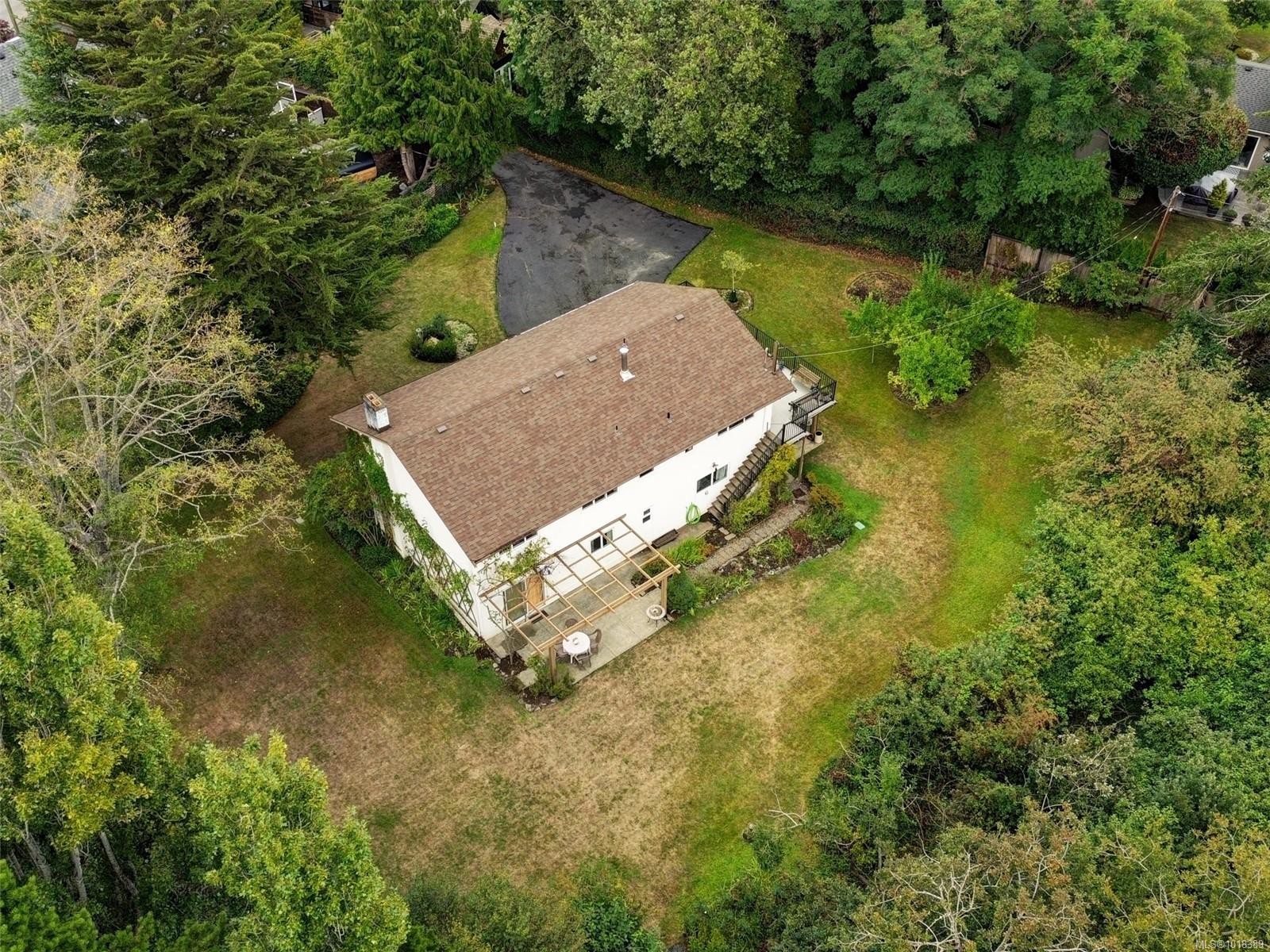 1575 Mileva Lane, Saanich, BC