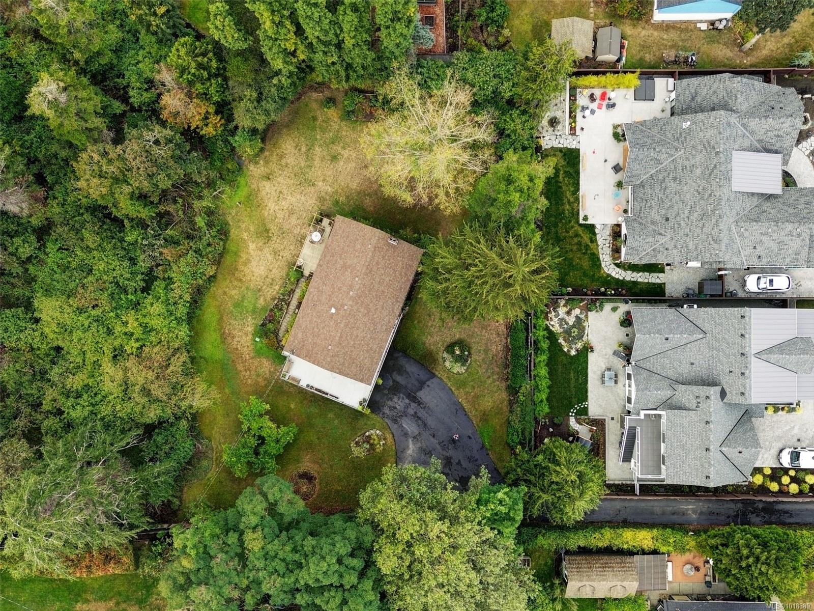 1575 Mileva Lane, Saanich, BC