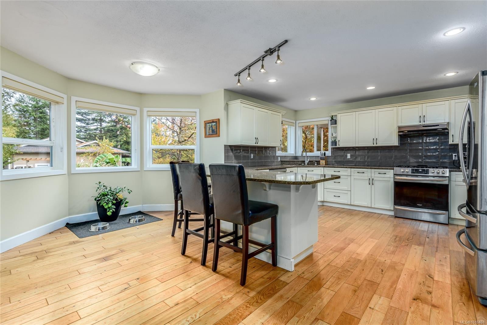 1230 Glen Urquhart Dr, Courtenay, BC