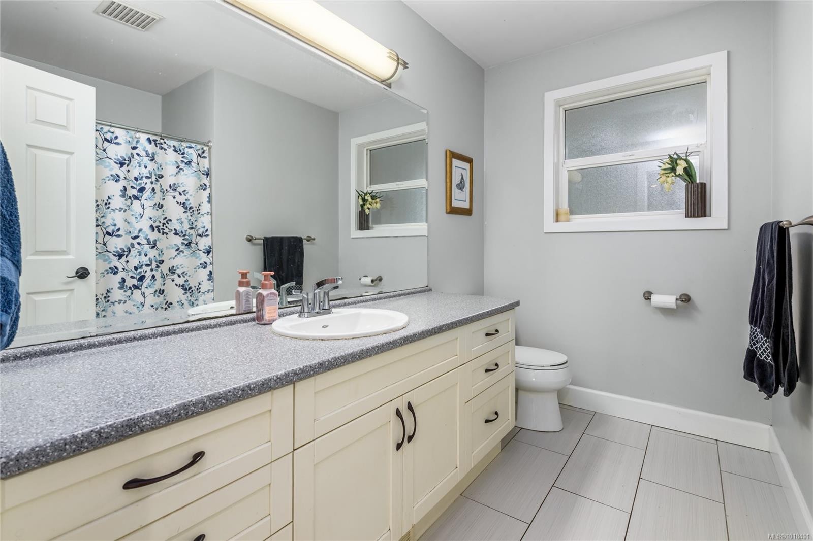 1230 Glen Urquhart Dr, Courtenay, BC