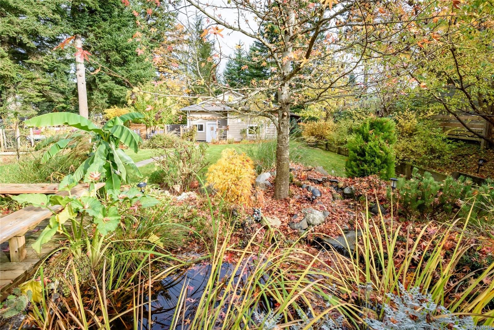 1230 Glen Urquhart Dr, Courtenay, BC