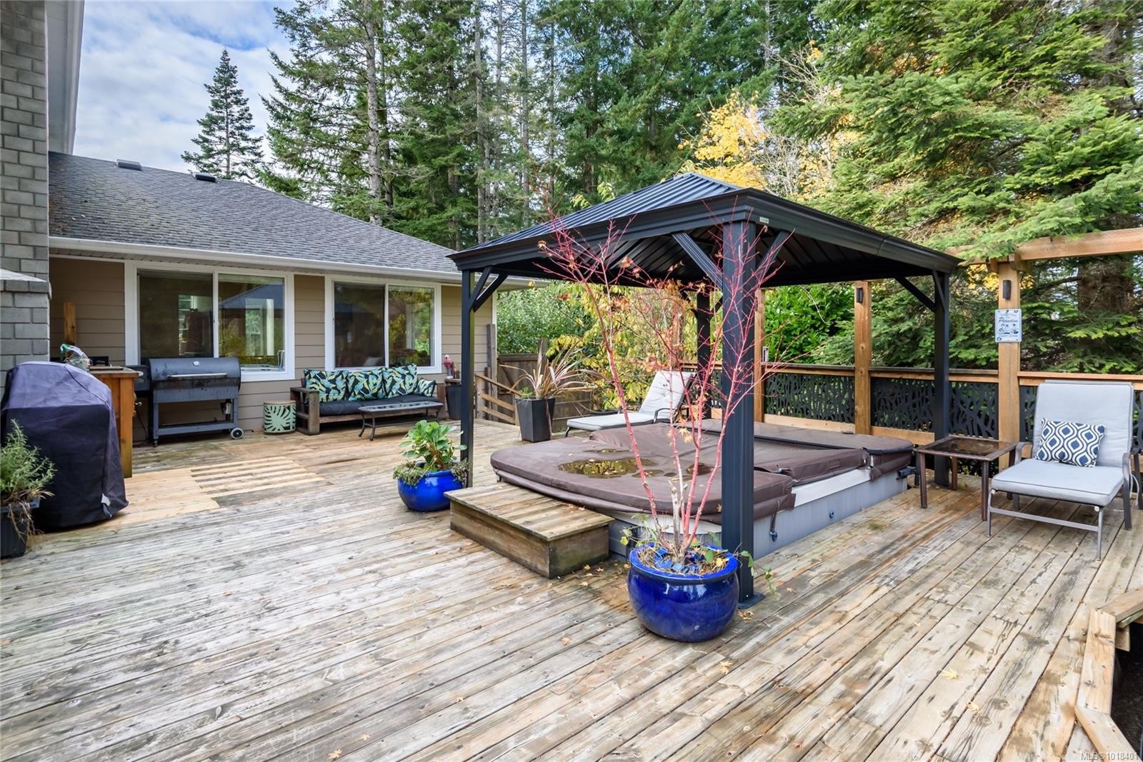 1230 Glen Urquhart Dr, Courtenay, BC