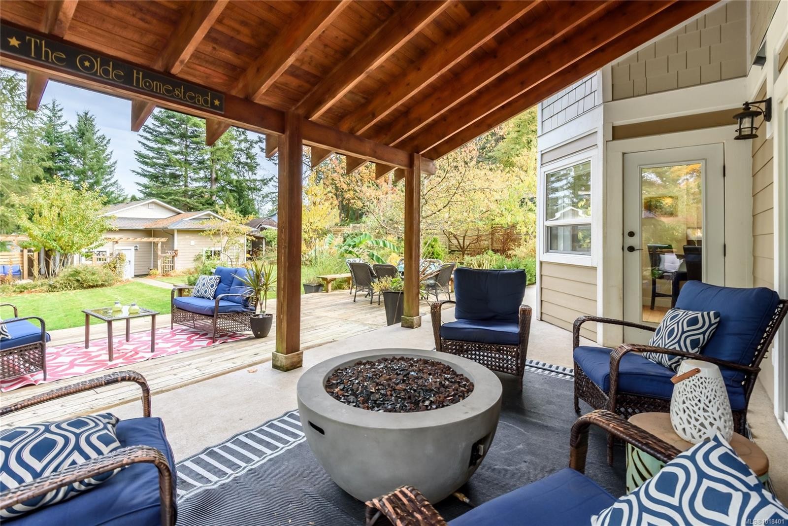 1230 Glen Urquhart Dr, Courtenay, BC