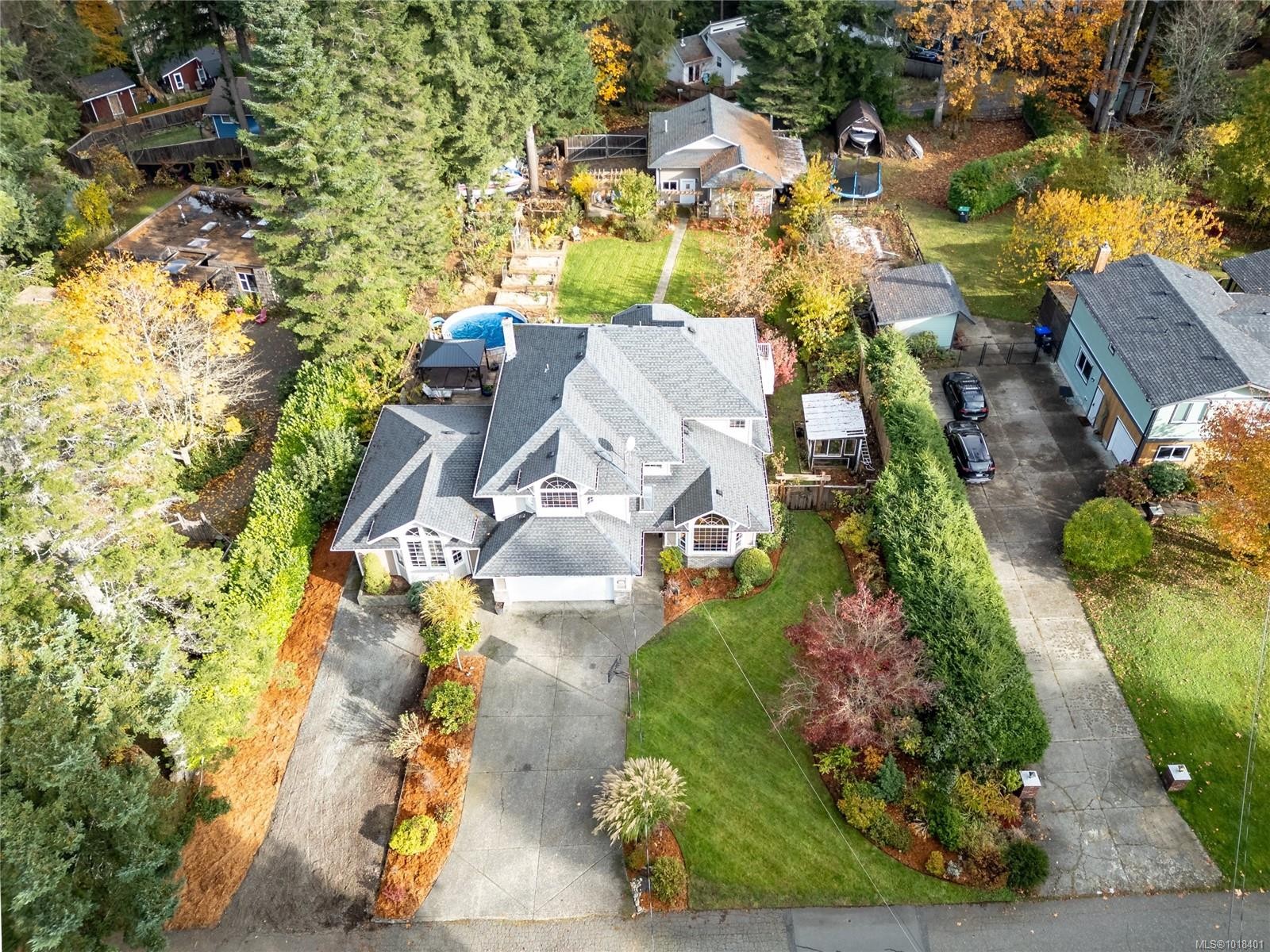 1230 Glen Urquhart Dr, Courtenay, BC