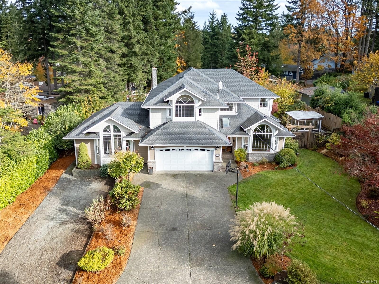 1230 Glen Urquhart Dr, Courtenay, BC