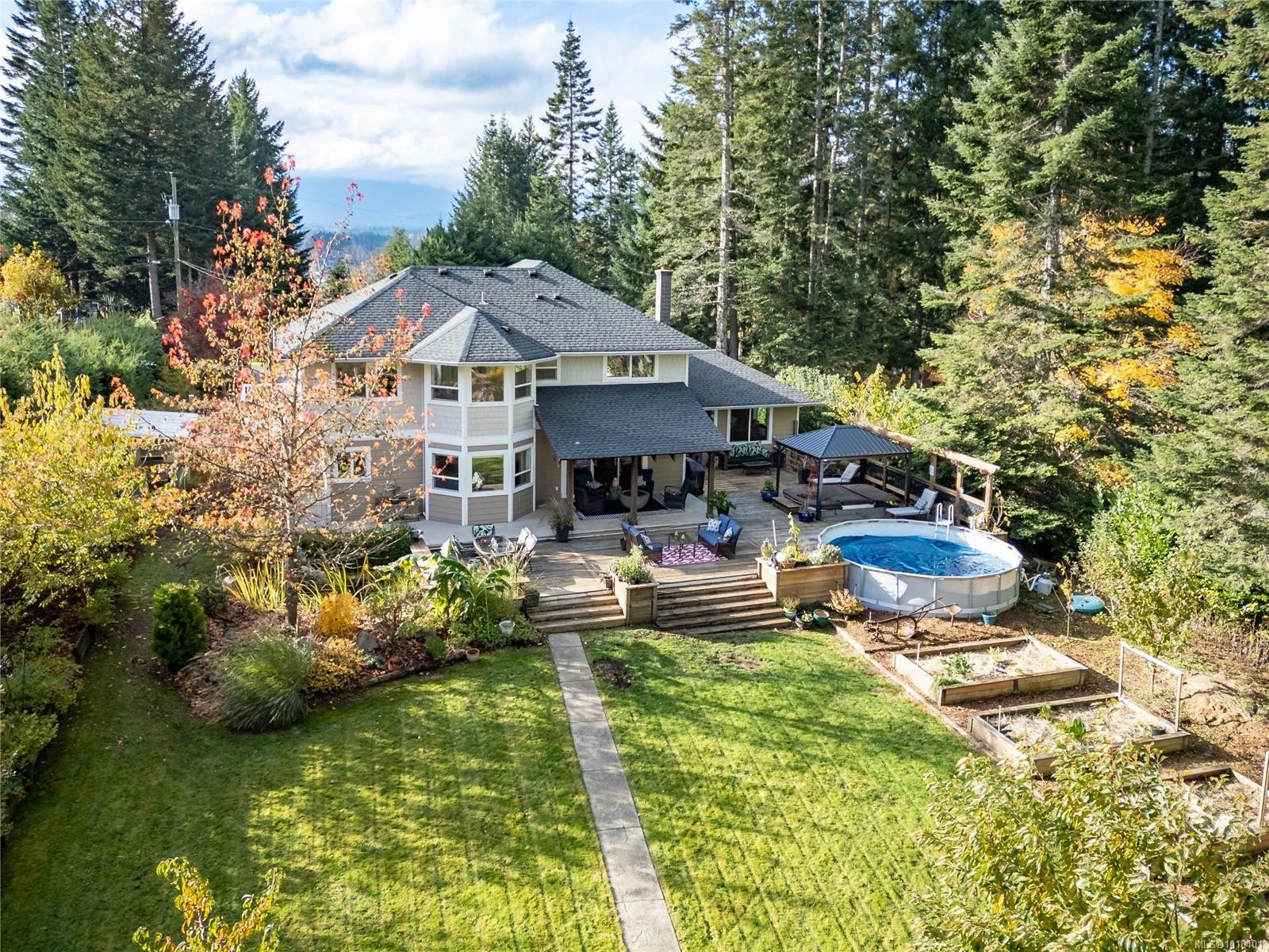 1230 Glen Urquhart Dr, Courtenay, BC