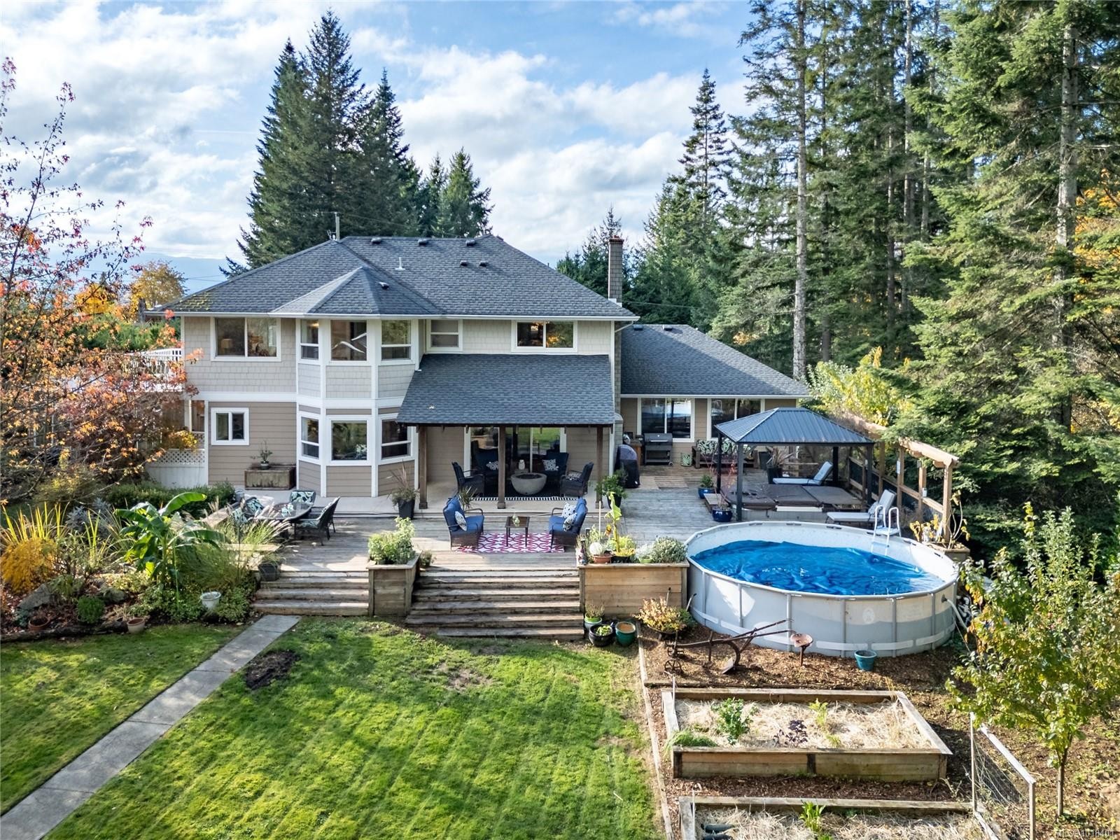 1230 Glen Urquhart Dr, Courtenay, BC