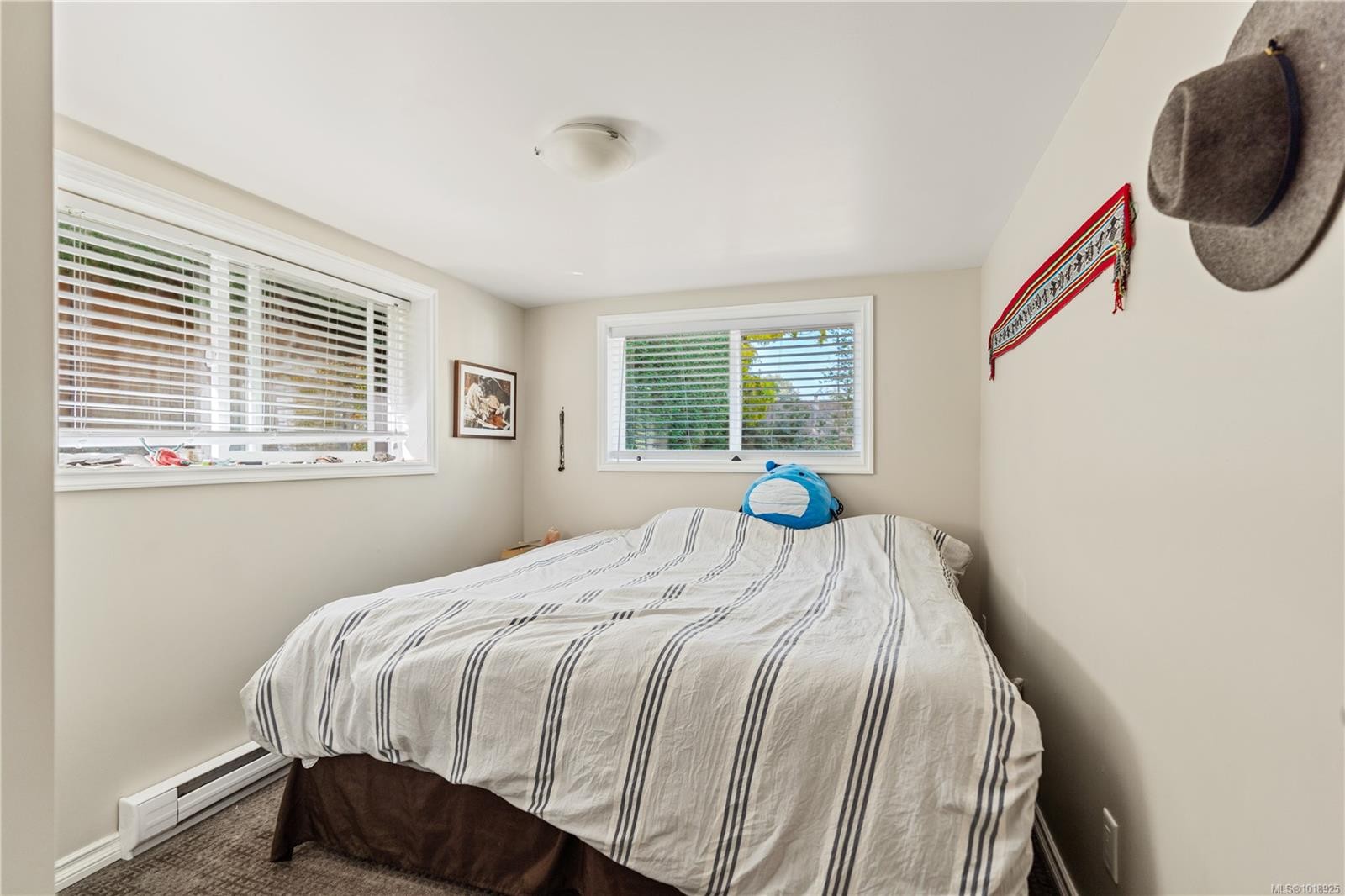 1468 Stroud Rd, Victoria, BC