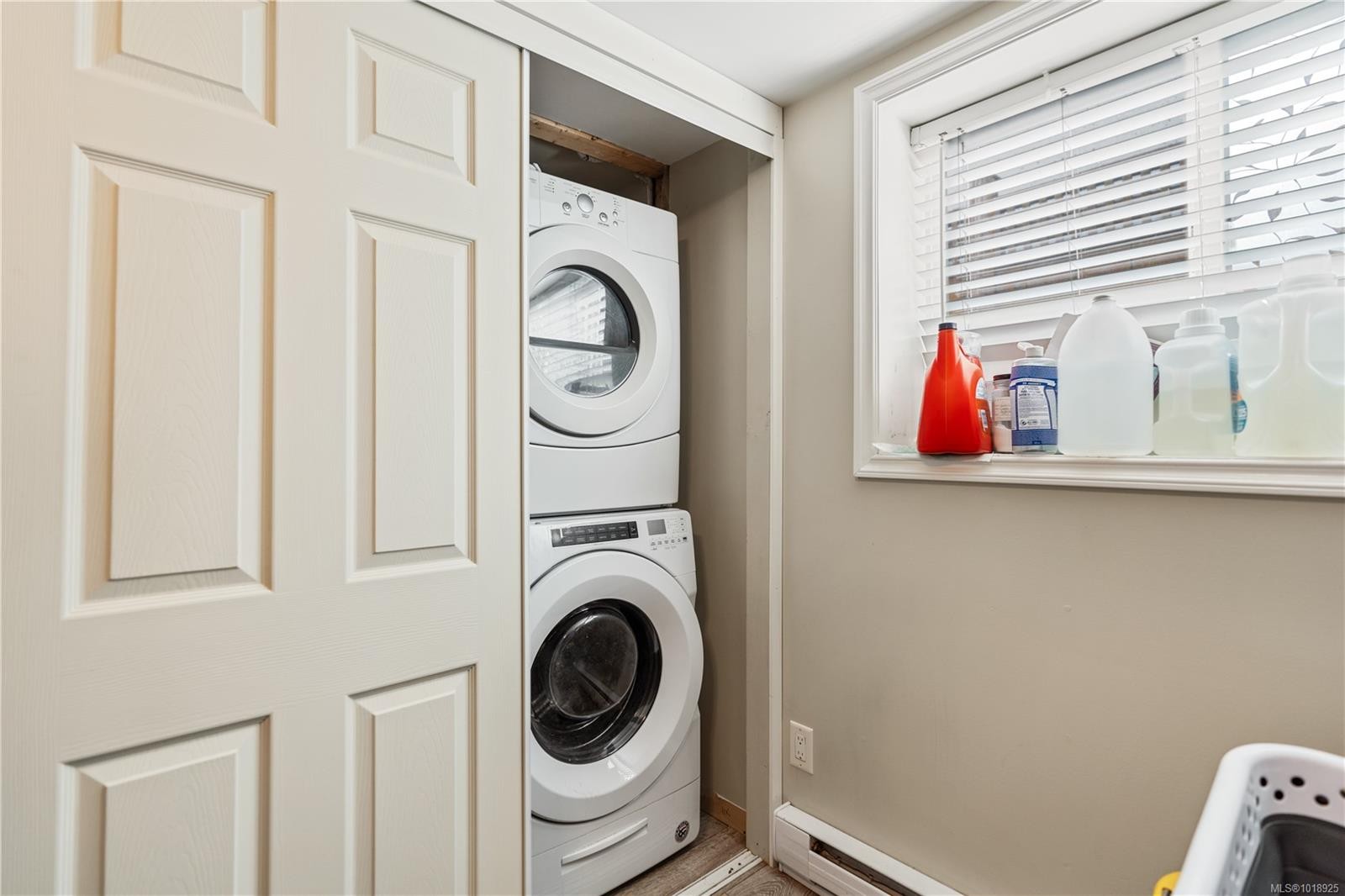 1468 Stroud Rd, Victoria, BC