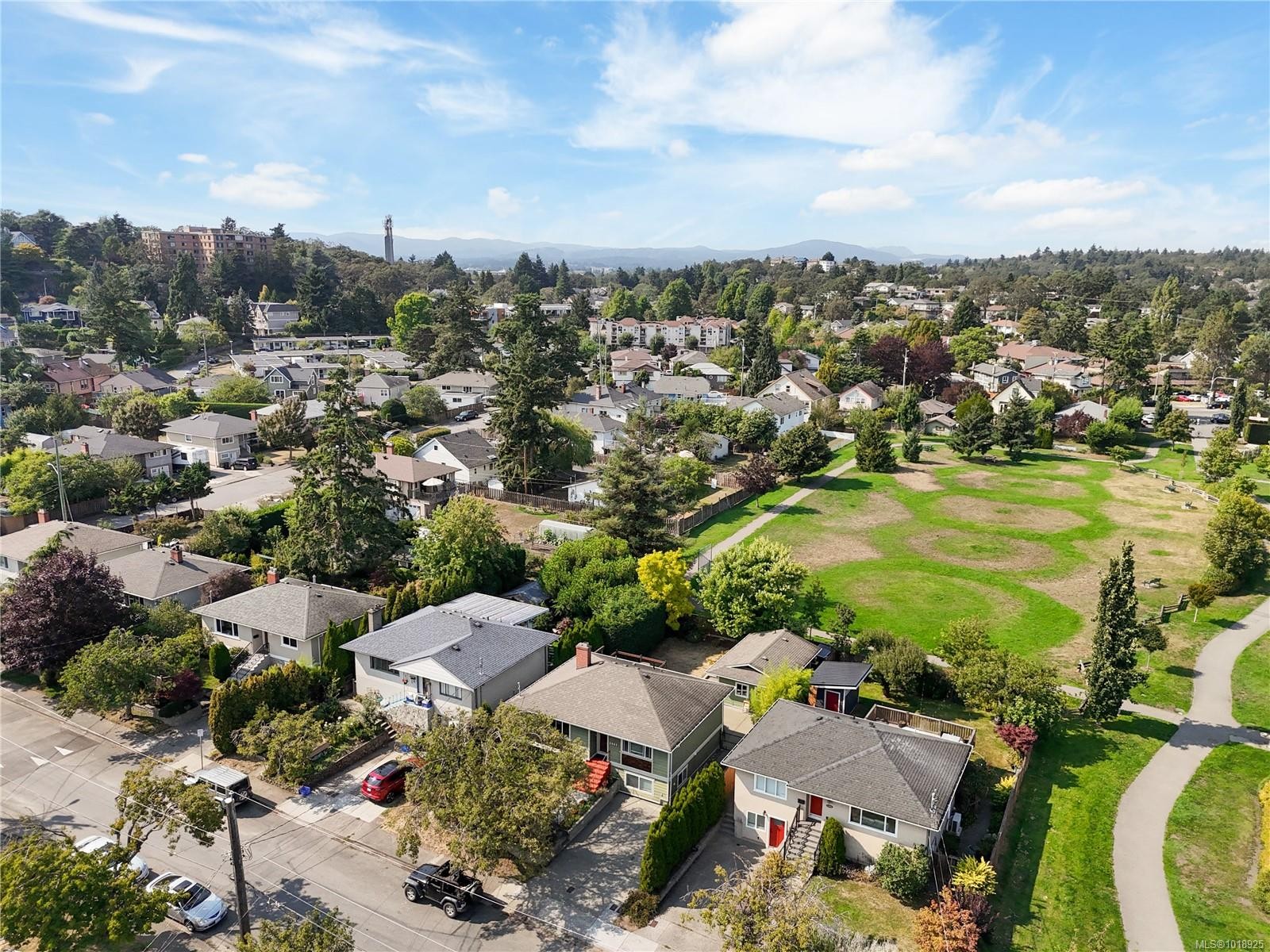 1468 Stroud Rd, Victoria, BC