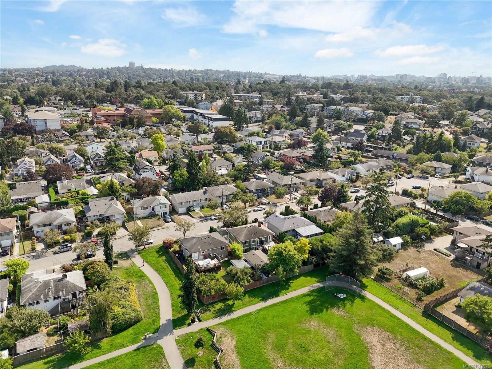 1468 Stroud Rd, Victoria, BC