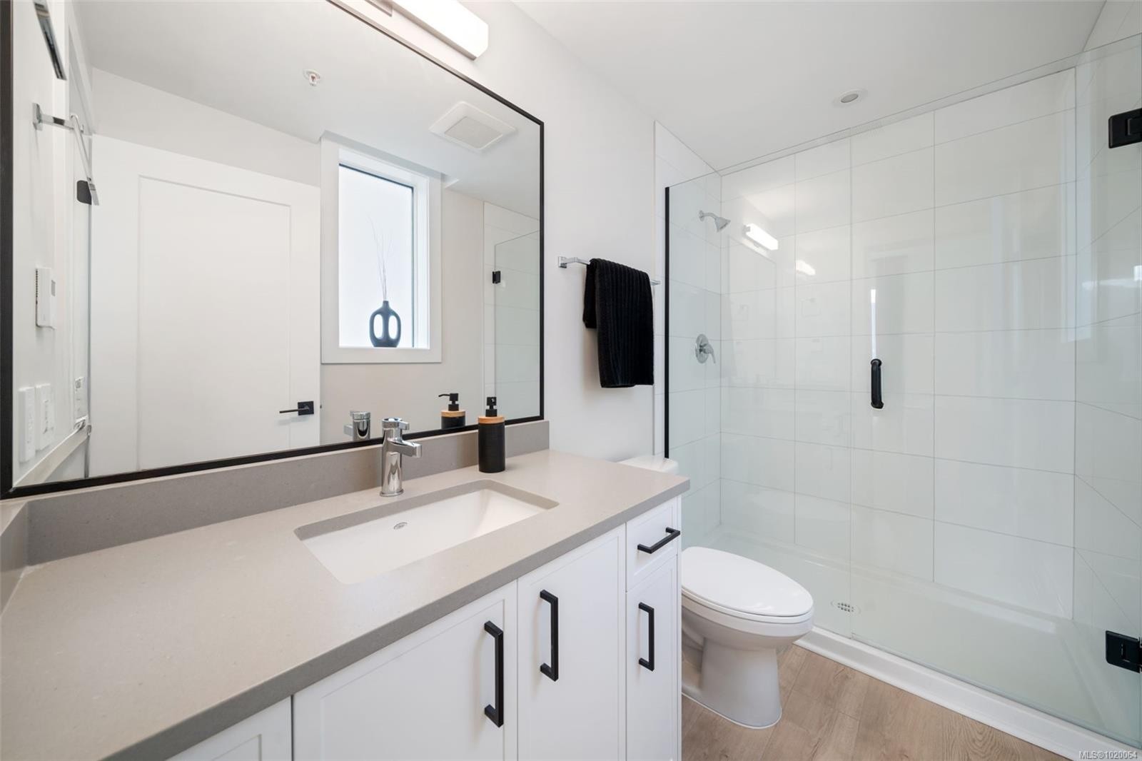 602-1371 Goldstream Ave, Langford, BC - Indoor Photo Showing Bathroom