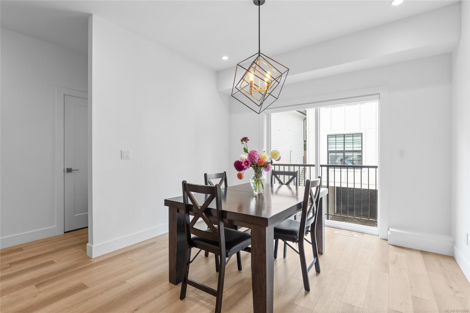 103-624 Strandlund Ave, Langford, BC