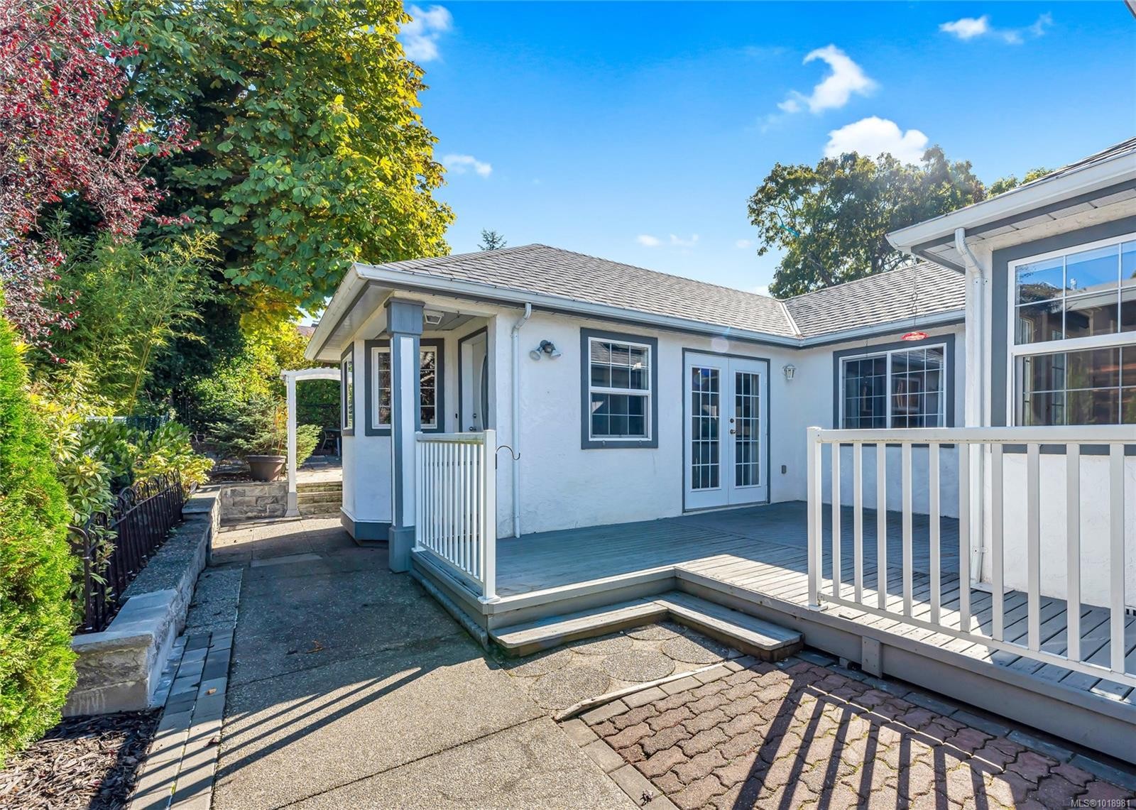 3165 Wascana St, Saanich, BC