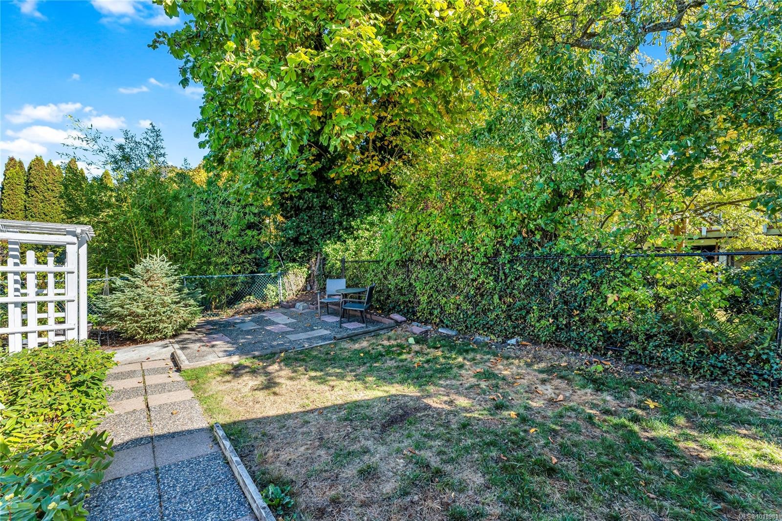 3165 Wascana St, Saanich, BC