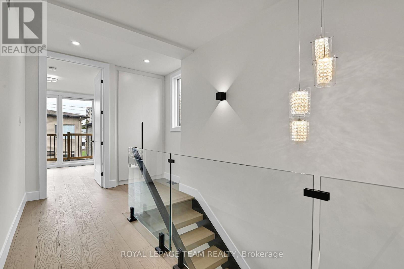 826 Alpine Avenue, Ottawa, ON - Indoor Photo Showing Other Room