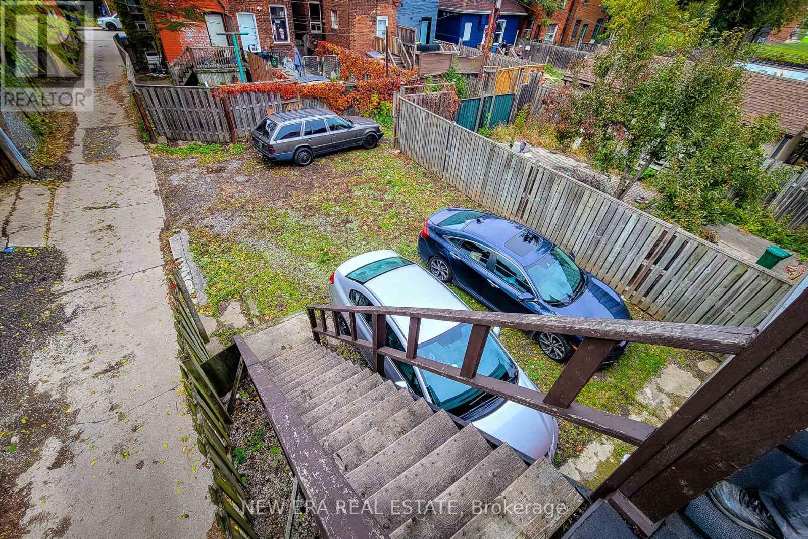 125 Sanford Avenue N, Hamilton, ON - Outdoor