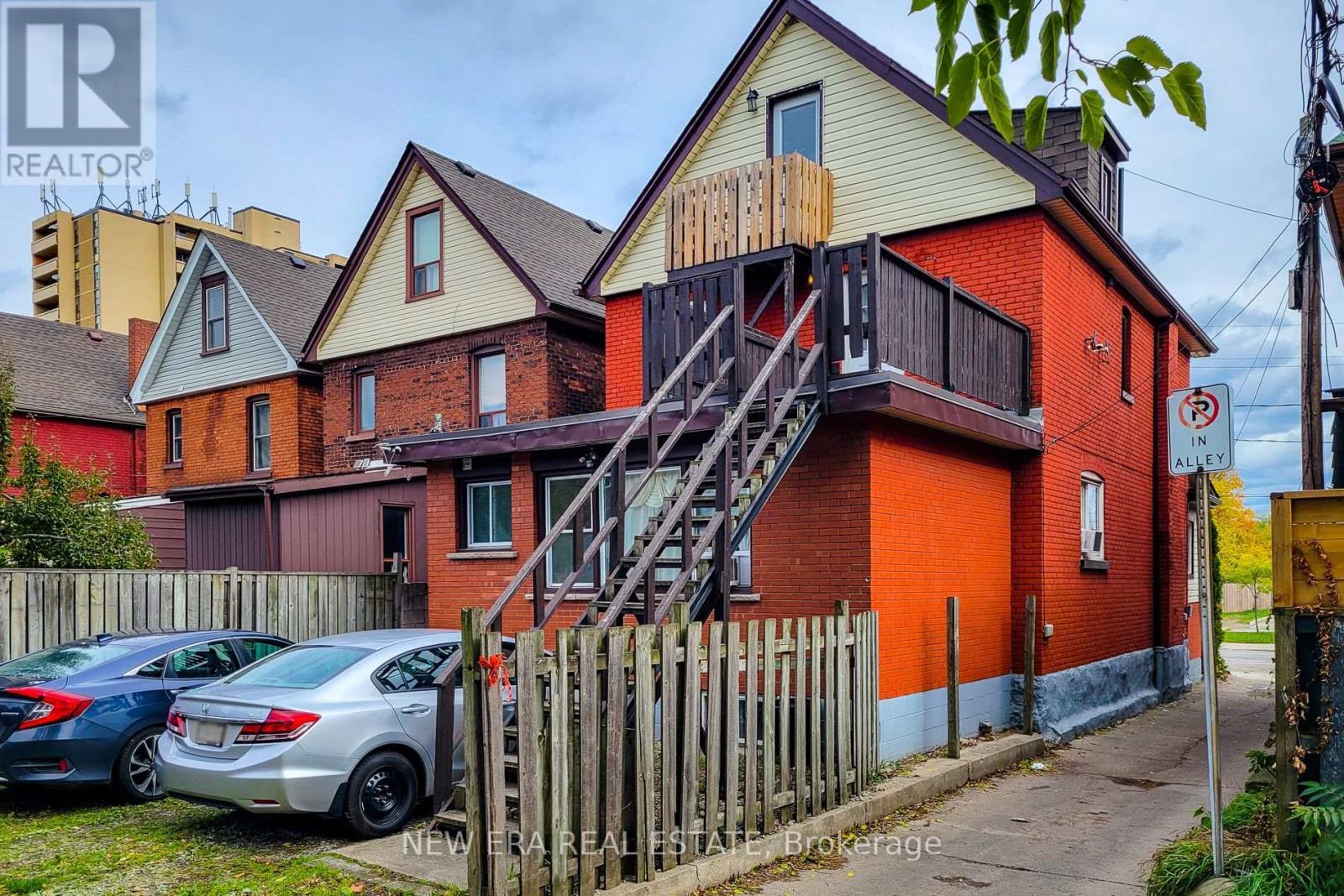 125 Sanford Avenue N, Hamilton, ON - Outdoor With Exterior