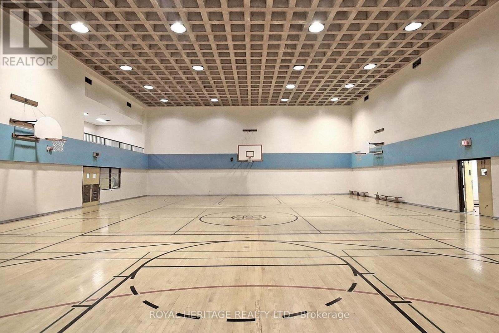 301 - 3 Massey Square, Toronto, ON - Indoor