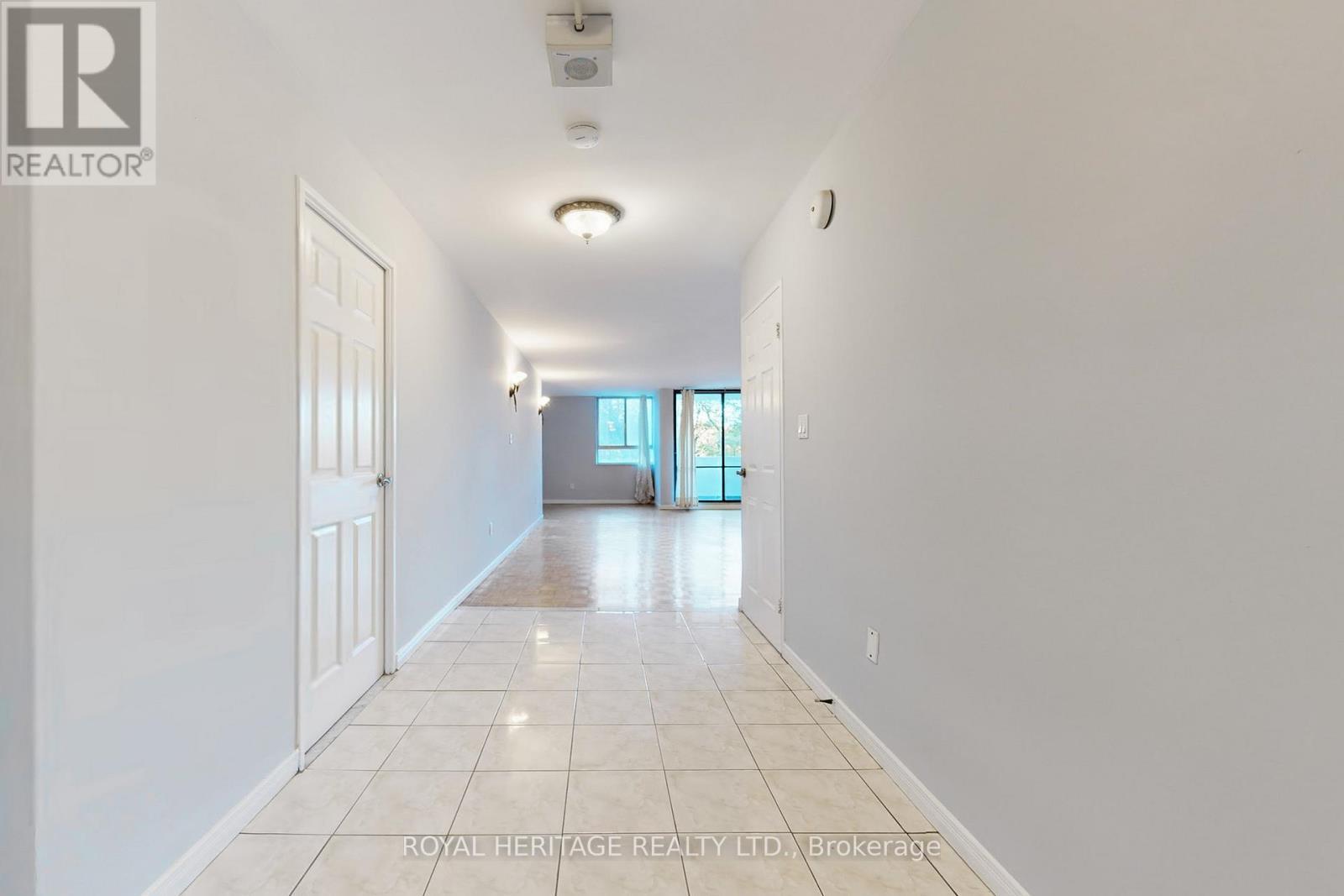 301 - 3 Massey Square, Toronto, ON - Indoor Photo Showing Other Room