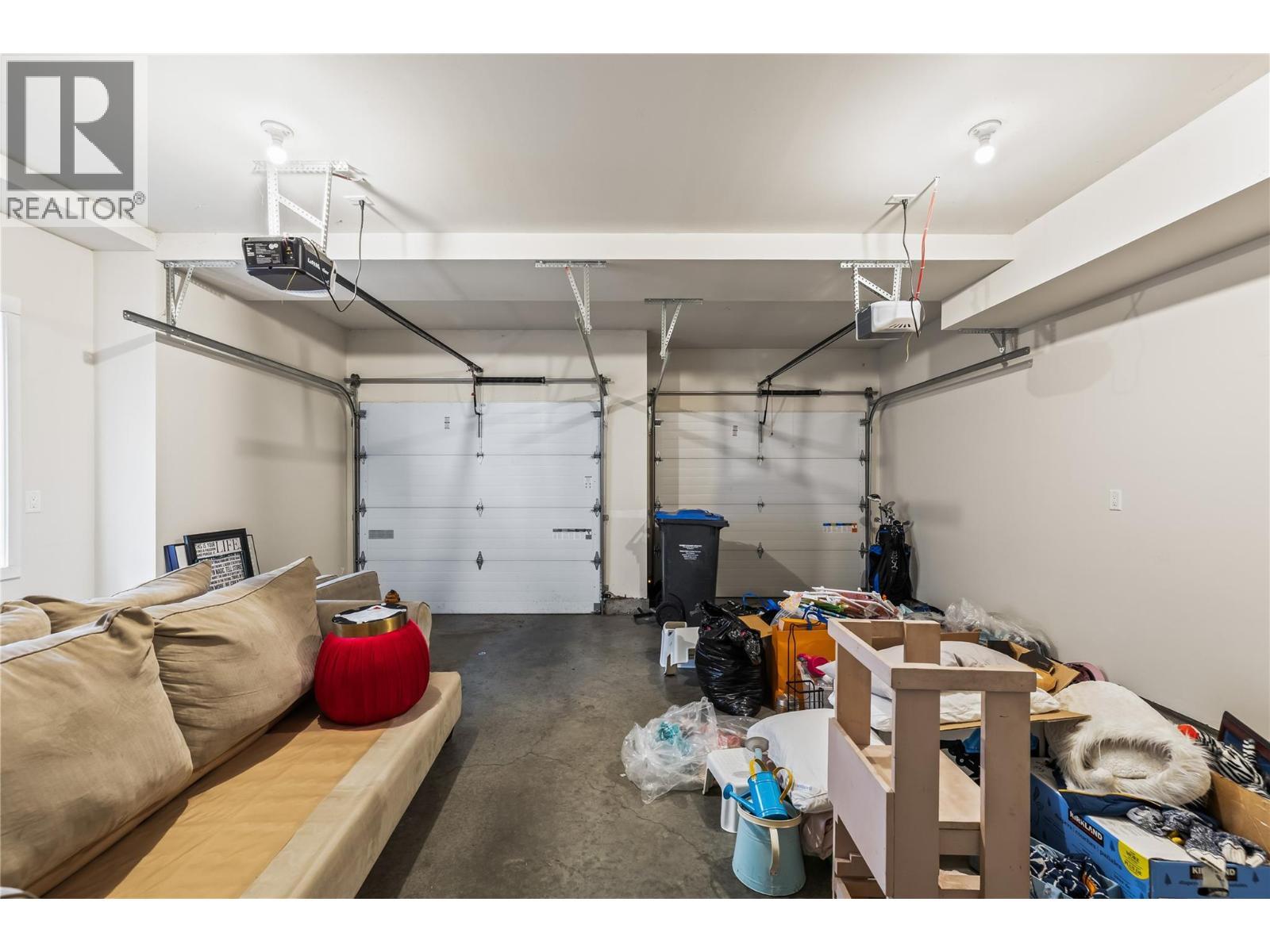 Garage - 680 Old Meadows Road Unit# 86, Kelowna, BC - Indoor Photo Showing Garage