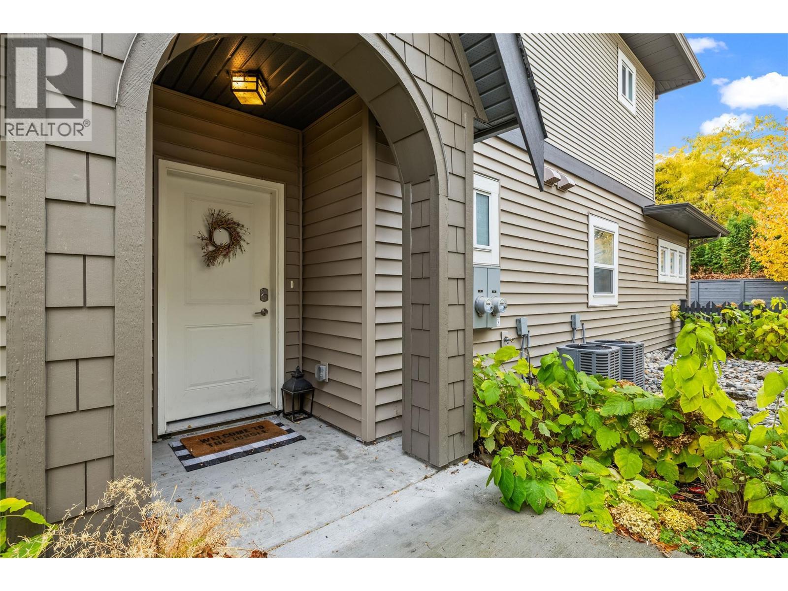 Front exterior entrance - 680 Old Meadows Road Unit# 86, Kelowna, BC - Outdoor With Exterior