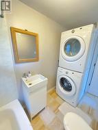 Laundry Combined w/Bathroom -
