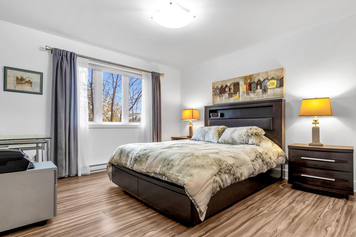 Primary bedroom - 204-4137 Rue Ouellette, Longueuil (Saint-Hubert), QC - Indoor Photo Showing Bedroom