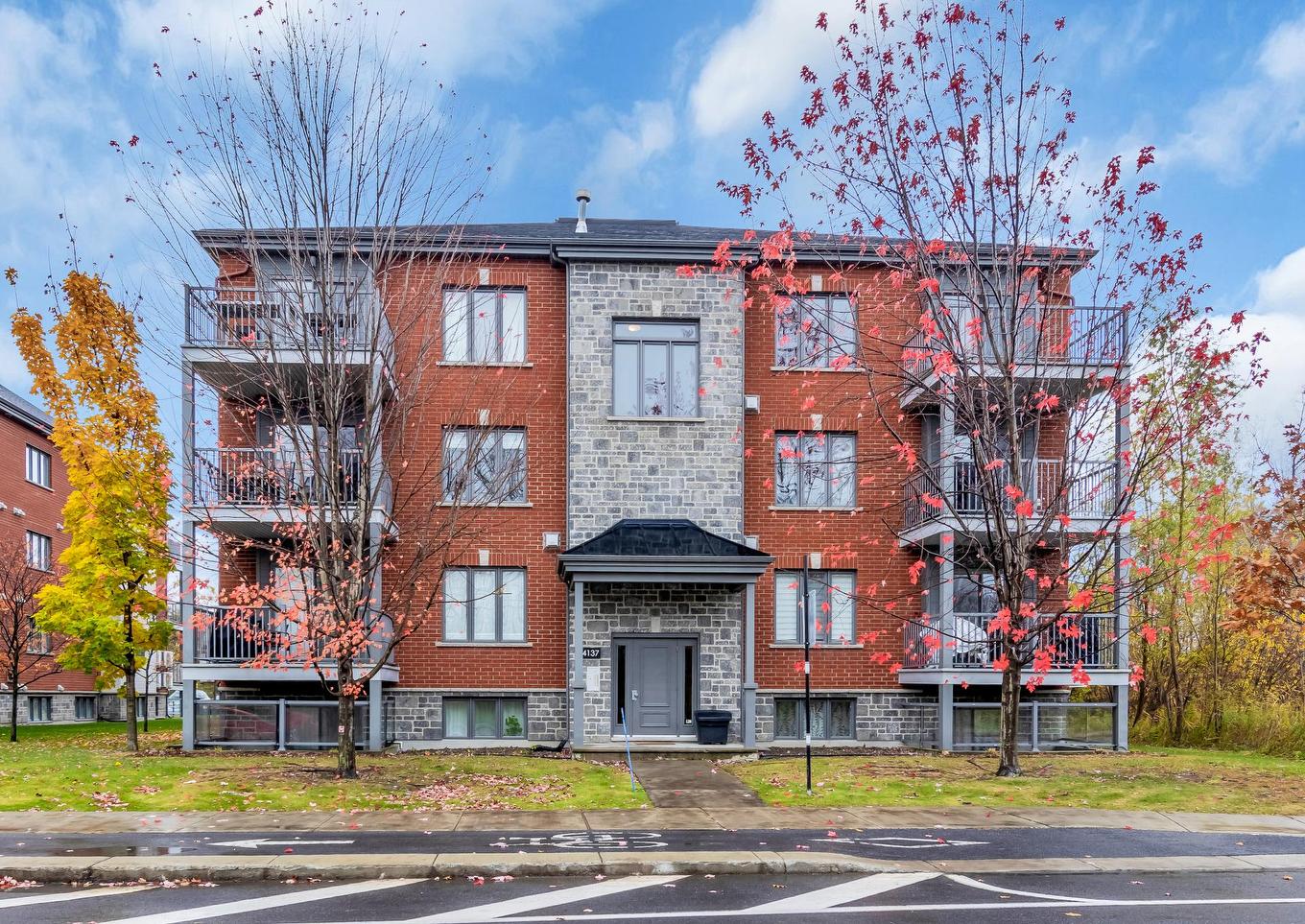 Frontage - 204-4137 Rue Ouellette, Longueuil (Saint-Hubert), QC - Outdoor With Facade