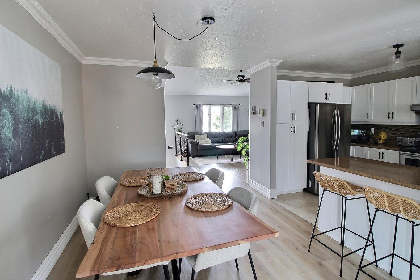 Overall view - 13 Rue Desjardins, Rouyn-Noranda, QC - Indoor