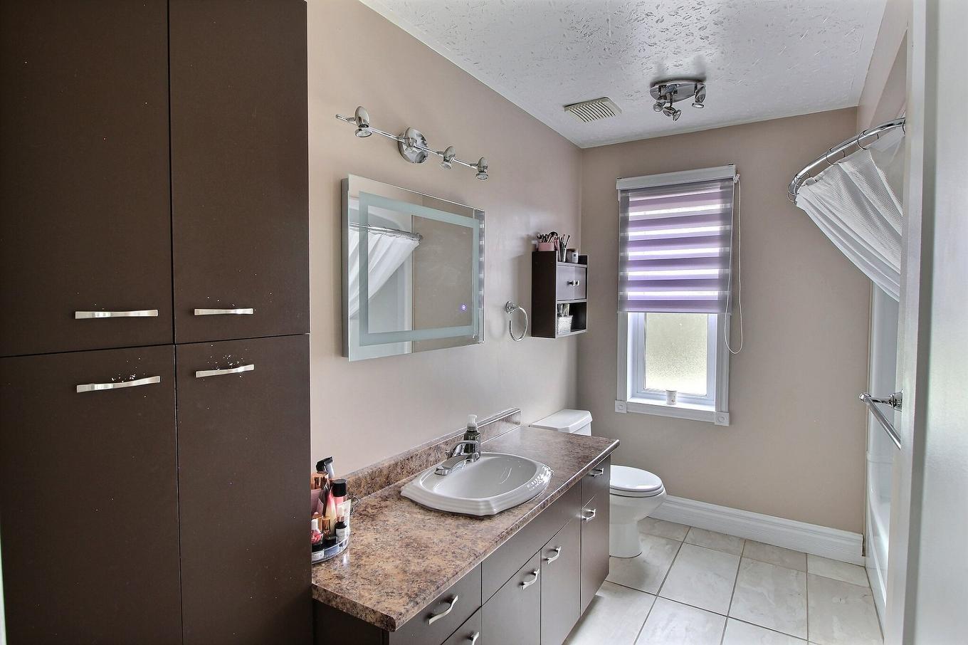 Bathroom - 13 Rue Desjardins, Rouyn-Noranda, QC - Indoor Photo Showing Bathroom