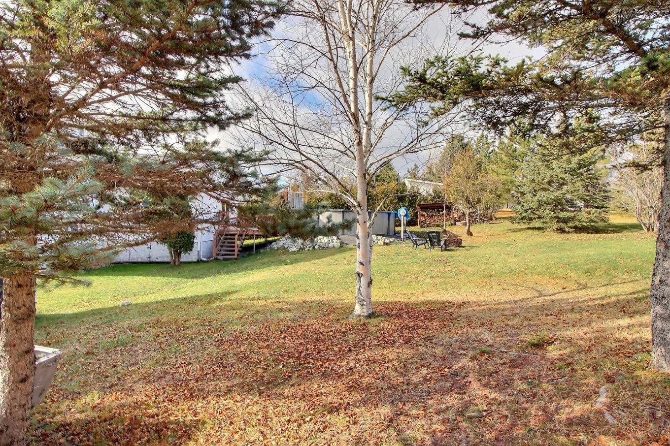 Backyard - 13 Rue Desjardins, Rouyn-Noranda, QC - Outdoor
