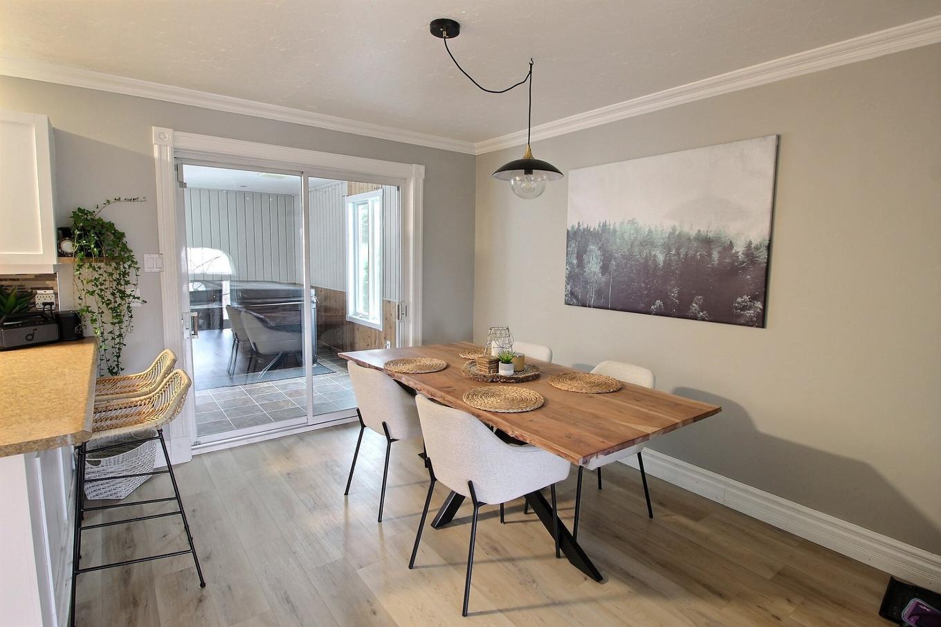 Dining room - 13 Rue Desjardins, Rouyn-Noranda, QC - Indoor Photo Showing Dining Room