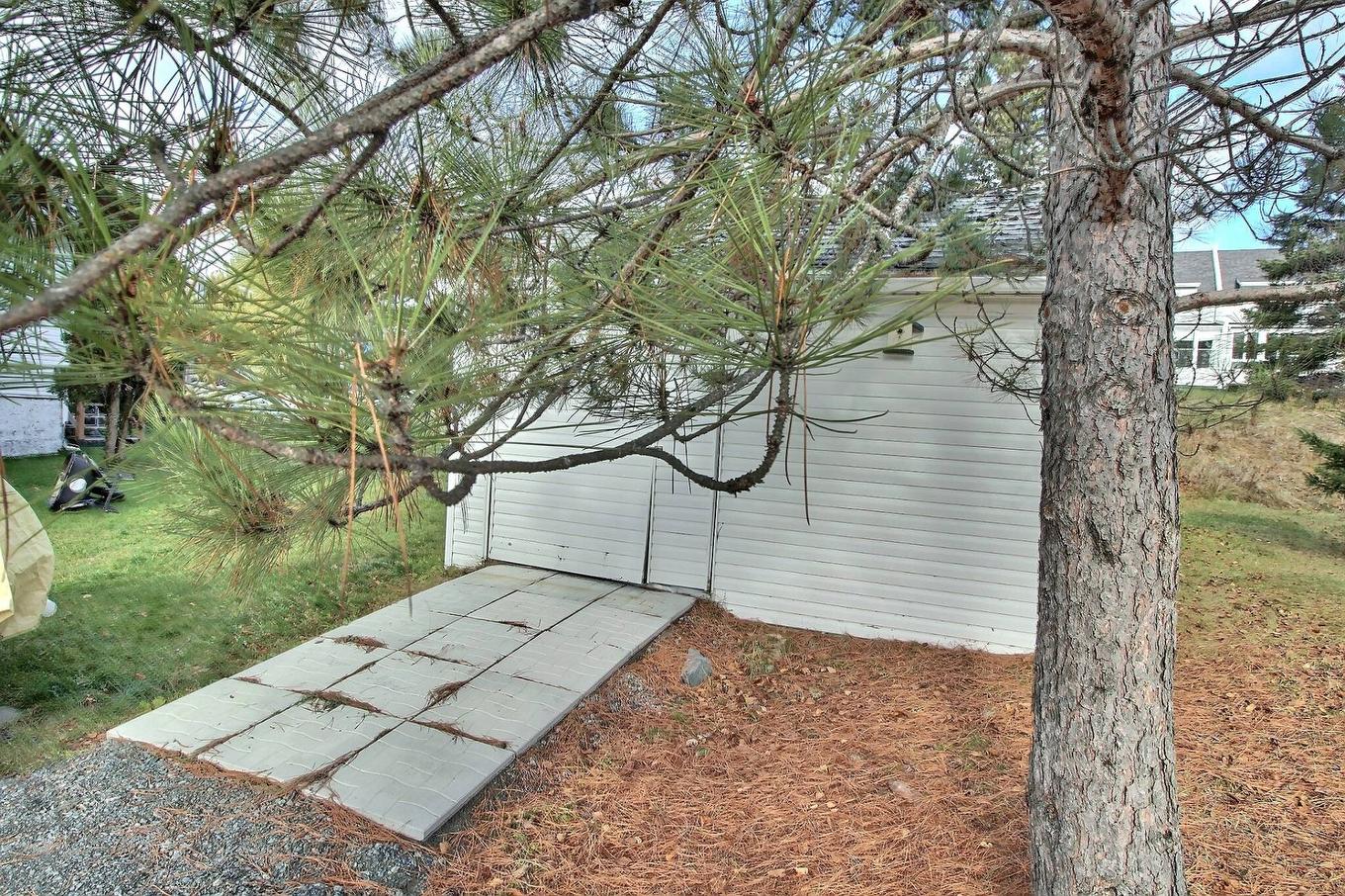 Shed - 13 Rue Desjardins, Rouyn-Noranda, QC - Outdoor