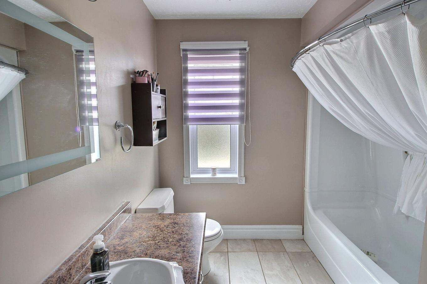 Bathroom - 13 Rue Desjardins, Rouyn-Noranda, QC - Indoor Photo Showing Bathroom