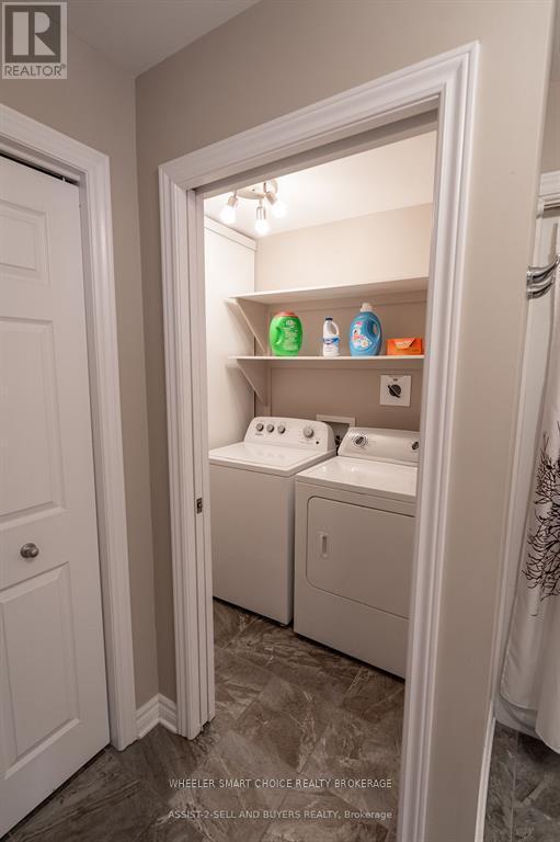 225 - 218 First Street E, Cornwall, ON - Indoor Photo Showing Laundry Room