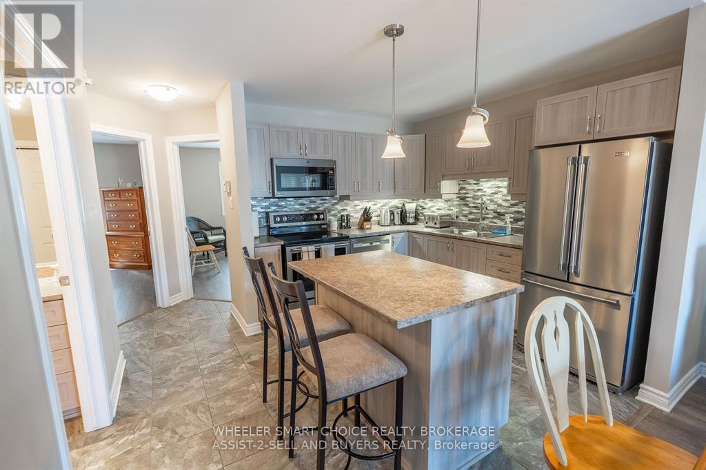 225 - 218 First Street E, Cornwall, ON - Indoor Photo Showing Kitchen With Upgraded Kitchen