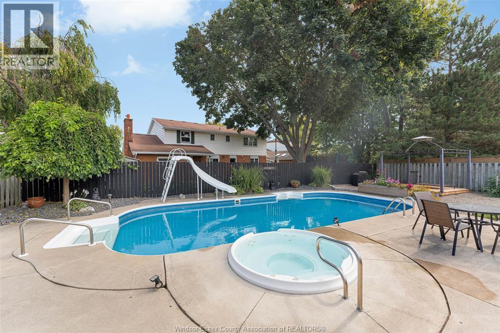 442 Baldoon Road, Chatham, ON - Outdoor With In Ground Pool With Deck Patio Veranda With Backyard