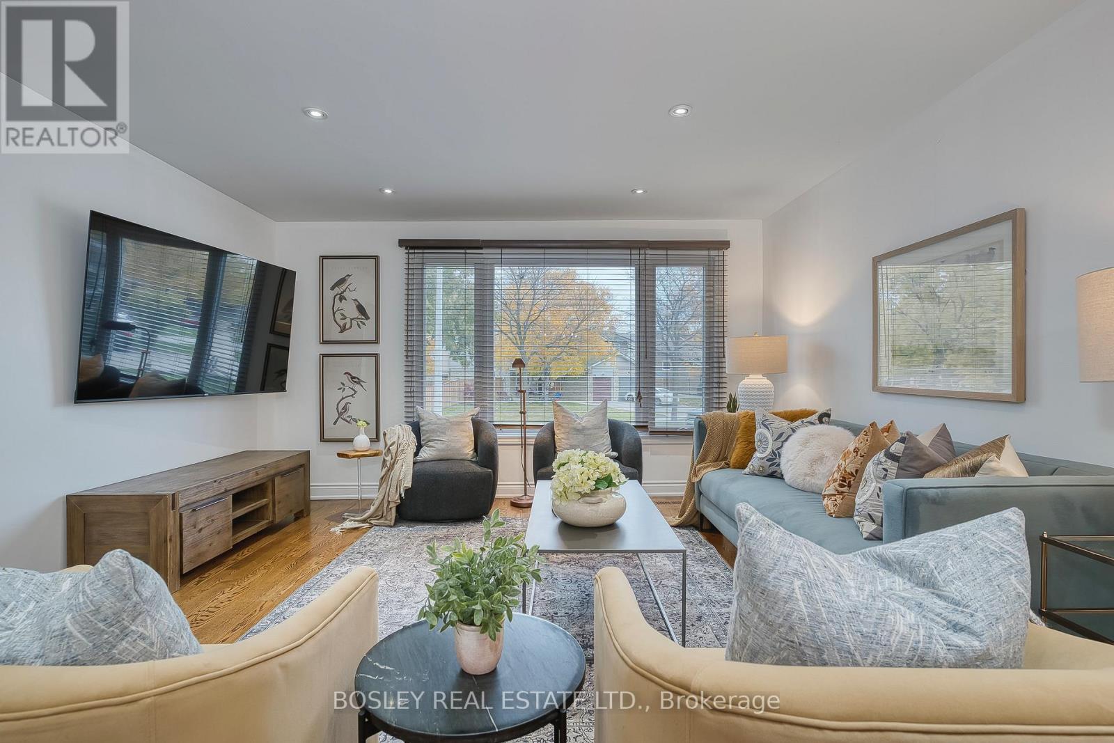 2972 Oslo Crescent, Mississauga, ON - Indoor Photo Showing Living Room